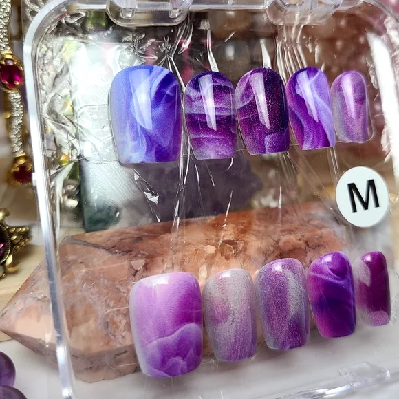 Marble Watercolor Press-On Nail Set - Picture 2 of 4